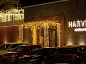 "Слуги" занялись организацией новогоднего корпоратива. Хотят снять ресторан, где 30 г икры стоит 1800 грн