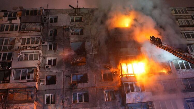 Наслідки обстрілу Запоріжжя. Фото: Запорізька ОВА