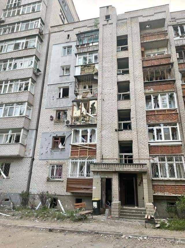 Фото обстрелов в Северодонецке. Фото: facebook.com/sergey.gaidai.loga