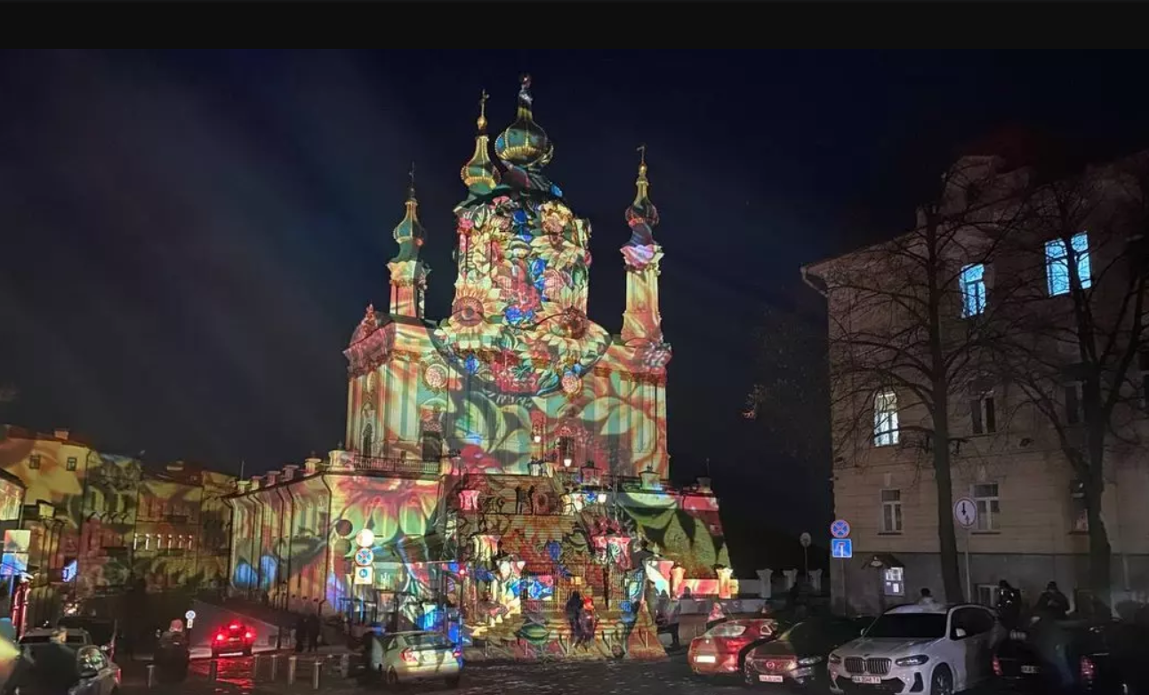 Подсветка Андреевской церкви в Киеве