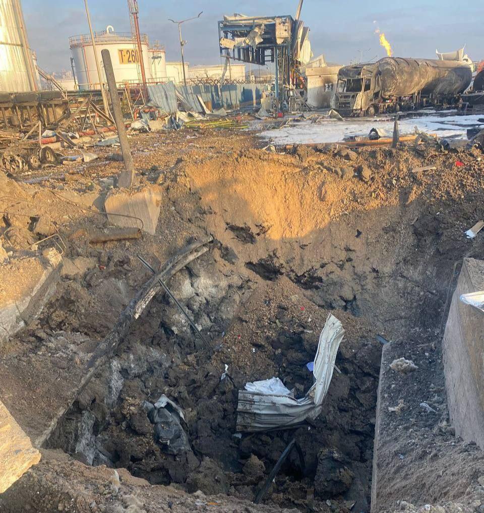 Фото ізраїльського нафтопереробного заводу у Хайфі після удару Ірану