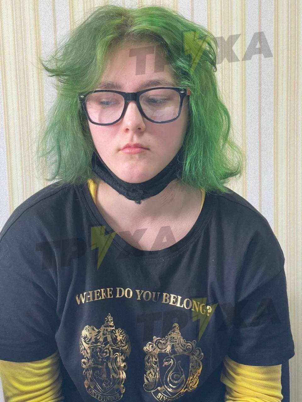 фото&nbsp;19-летней девушки, которая в Полтаве в школе №11&nbsp;ранила из арбалета двоих учителей