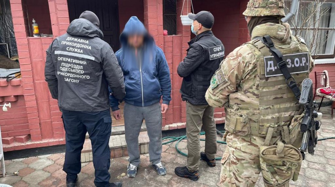 В Одессе ликвидировали трансграничный канал торговли людьми. Скриншот из Нацполиции