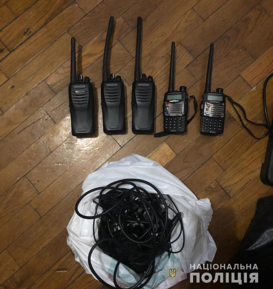 Львовские полицейские задержали банду похитителей людей. Скриншот https://lv.npu.gov.ua/news/podiya/lvivski-policzejski-zatrimali-zlochinne-ugrupovannya-na-choli-zi-smotryashhim/